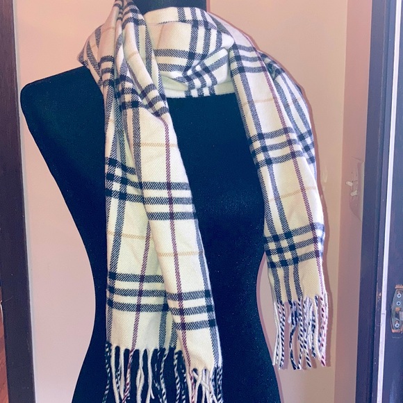 Cashmere Scarf - Picture 1 of 3
